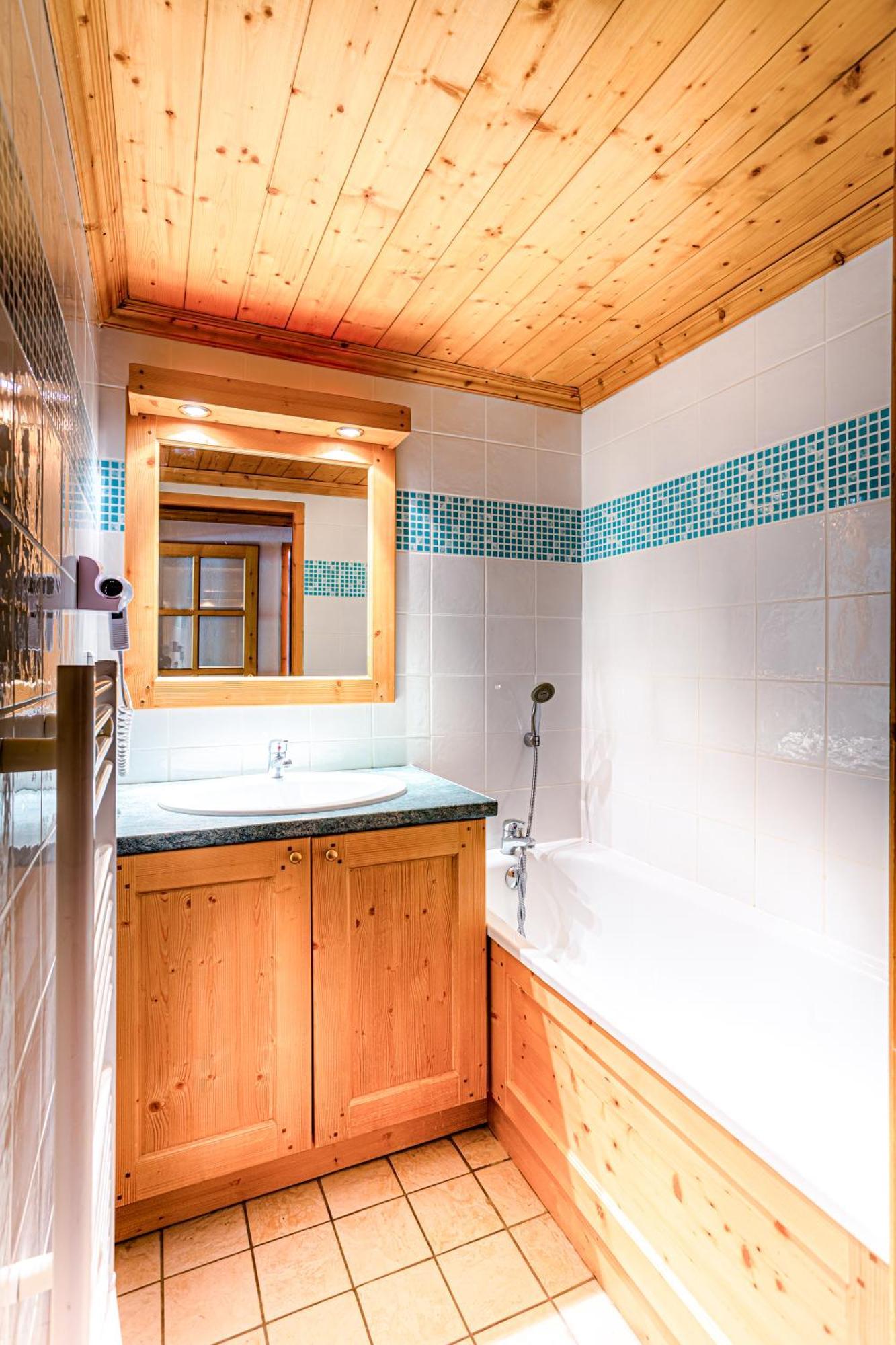 Residence Chalet De L'Adonis แซ็ง-มาร์แต็ง-เดอ-แบลวีย์ ภายนอก รูปภาพ