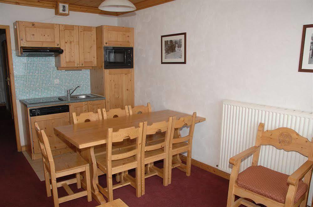 Residence Chalet De L'Adonis แซ็ง-มาร์แต็ง-เดอ-แบลวีย์ ภายนอก รูปภาพ