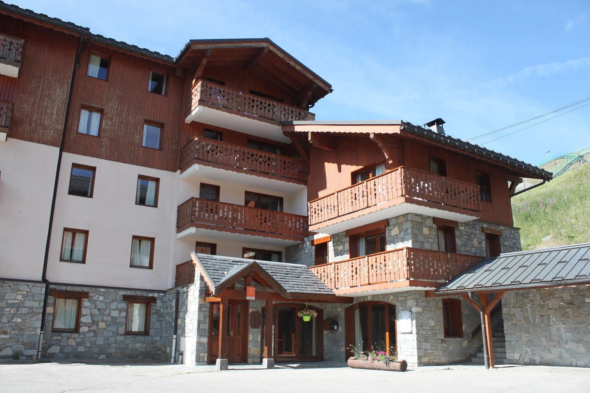 Residence Chalet De L'Adonis แซ็ง-มาร์แต็ง-เดอ-แบลวีย์ ภายนอก รูปภาพ