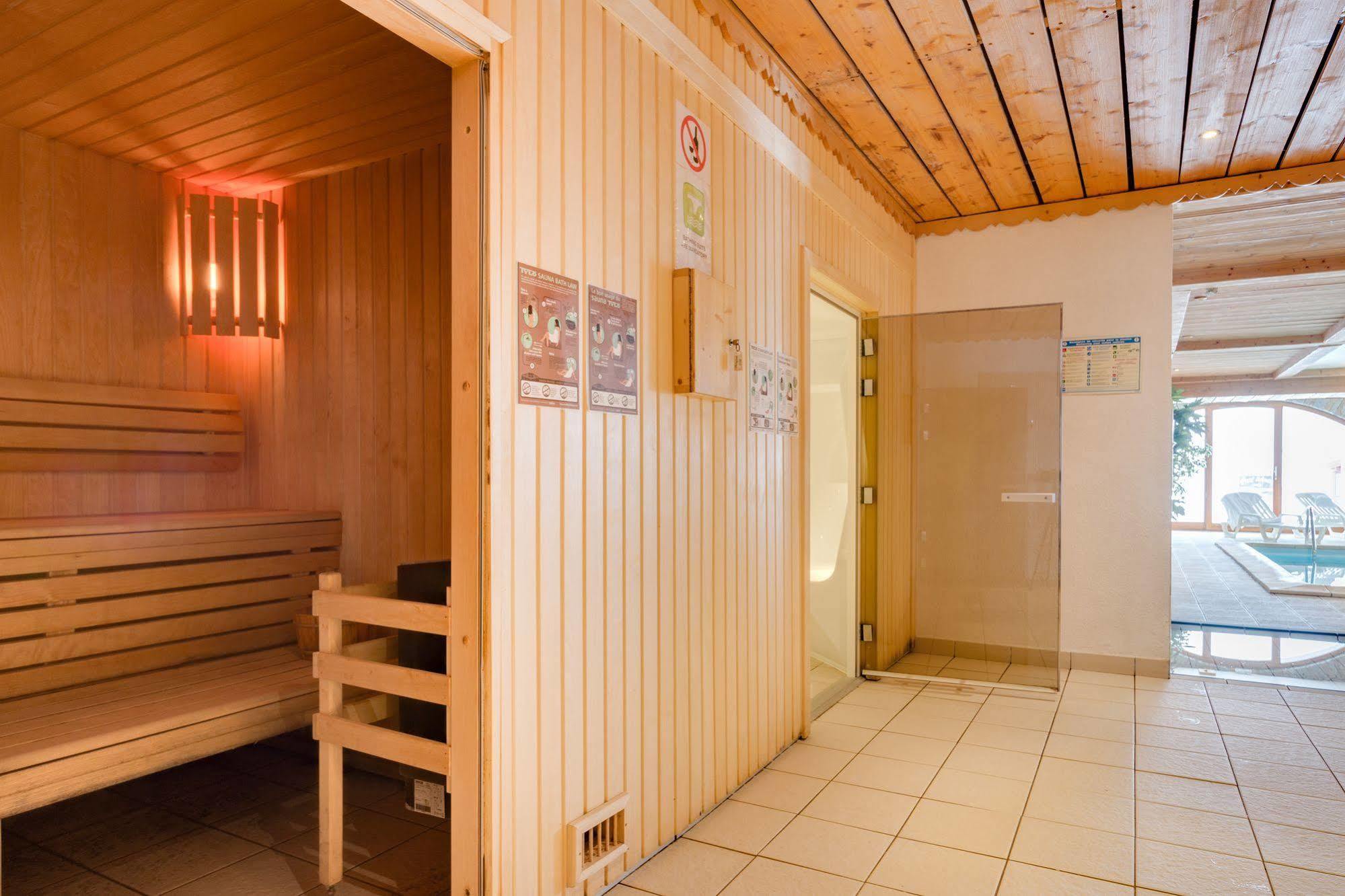 Residence Chalet De L'Adonis แซ็ง-มาร์แต็ง-เดอ-แบลวีย์ ภายนอก รูปภาพ
